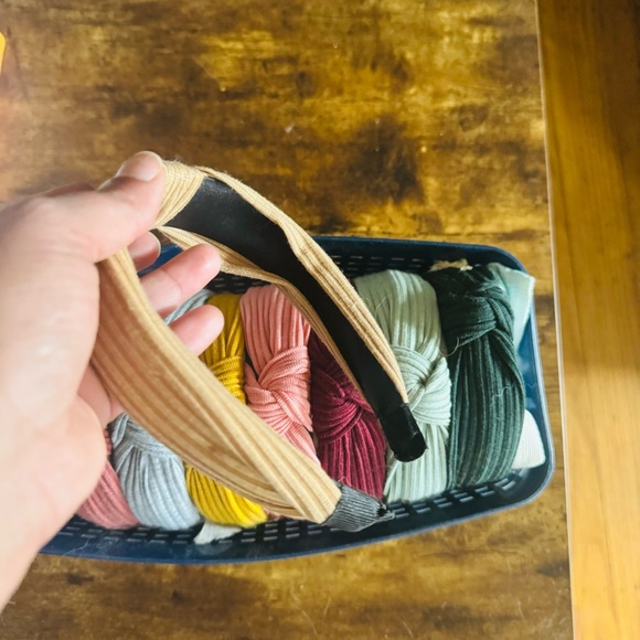 Headbands - Picture 4 of 4